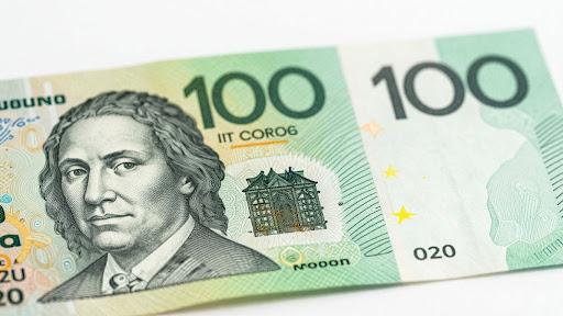 how to spot a fake $100 dollar note in Australia